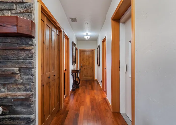 Parkland301 Sunlit 2,000 Ft² Penthouse With Mtn View