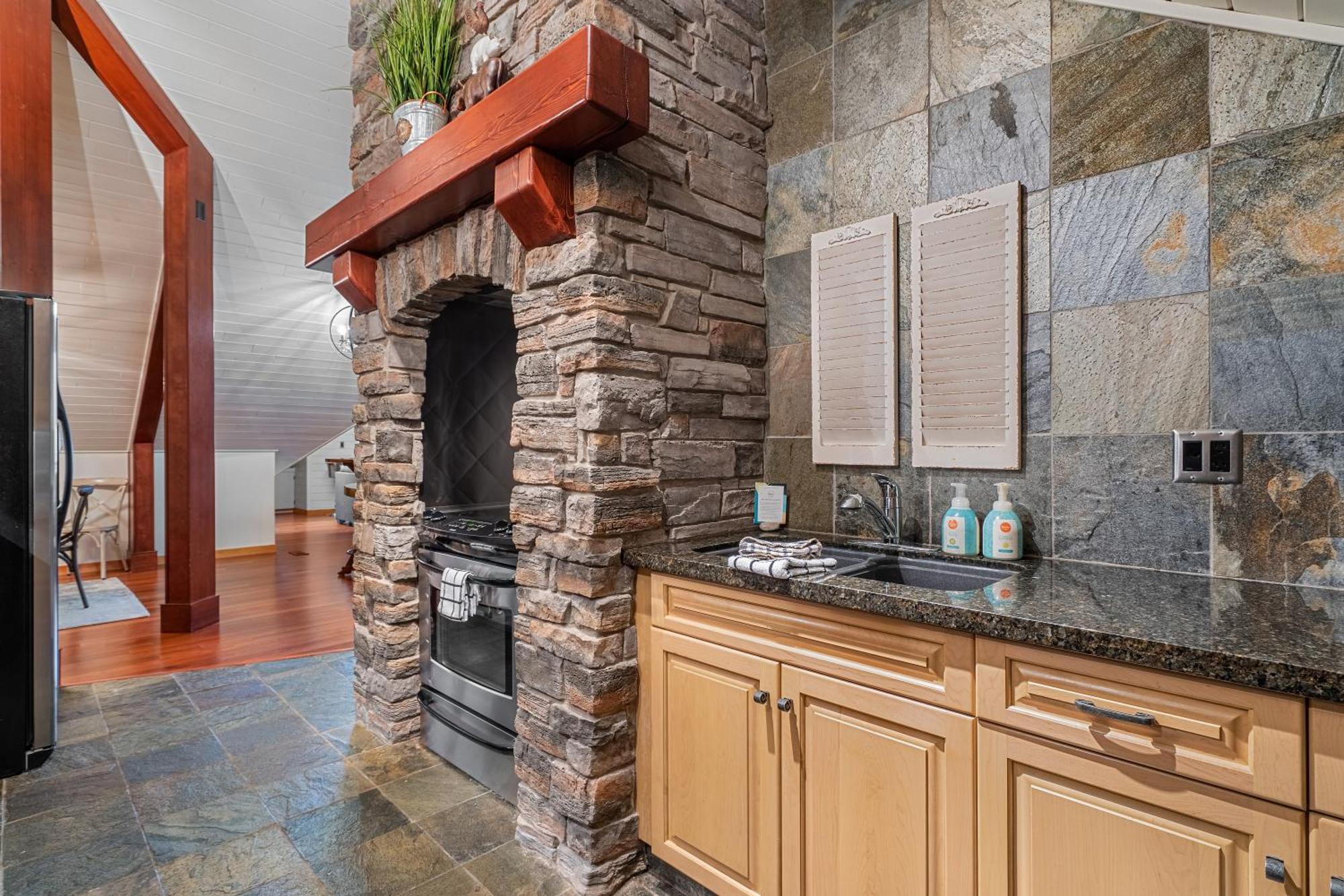 Parkland301 Sunlit 2,000 Ft² Penthouse With Mtn View Appartement *