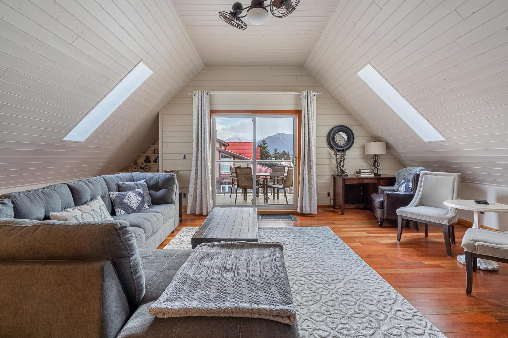 Parkland301 Sunlit 2,000 Ft² Penthouse With Mtn View